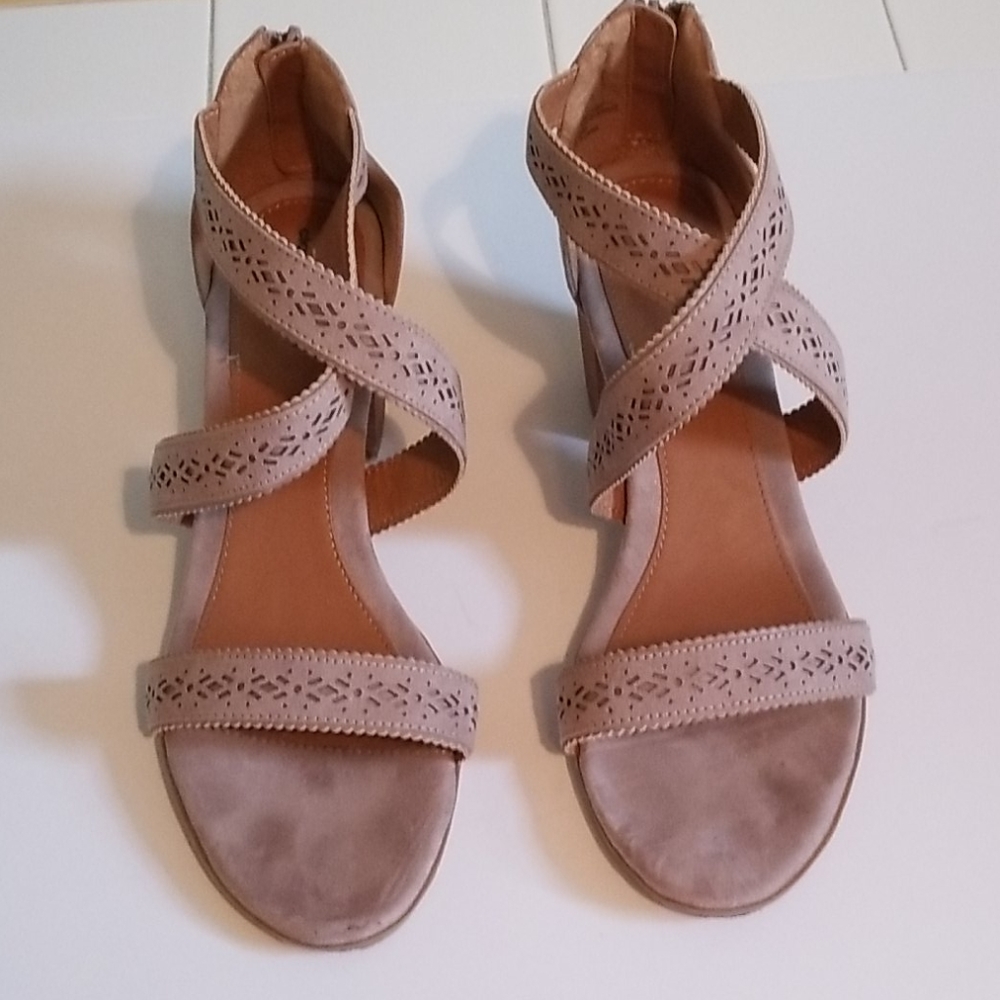 Cloudwalkers sandals